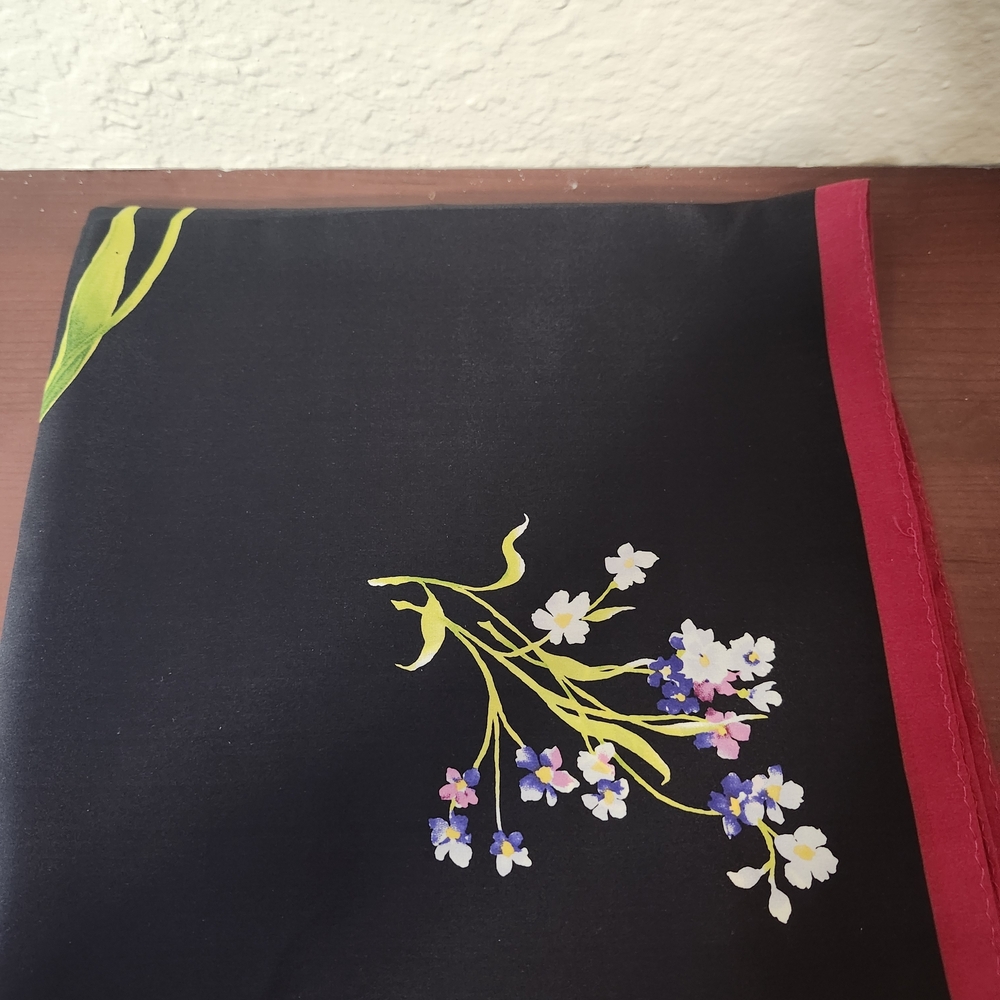 Ellen Tracy Brand 100% Luxury Silk Scarf, Floral